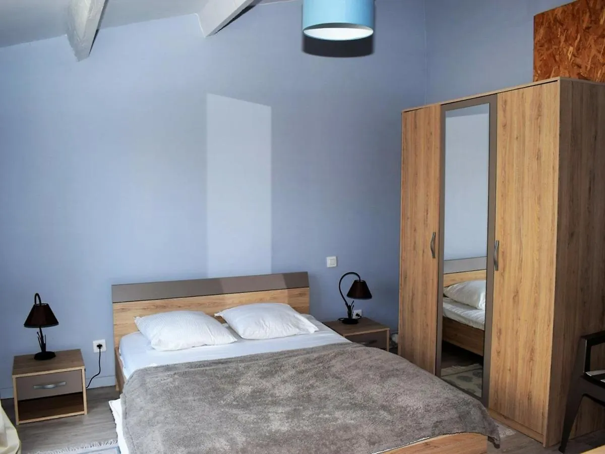Dom wakacyjny Maison A Perros-Guirec Avec Jardin, Cour, Cheminee, Wifi Et Proche Du Port De Ploumanac'H - Fr-1-368-62